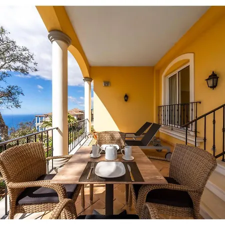 Apartment Palheiro Village In *